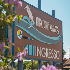 Апарт-отель Airone Bianco Village, Лидо-делле-Национи